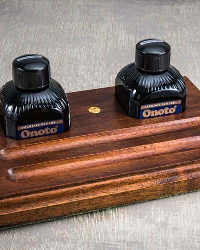 accessories-ink-and-pen-stand-1-aspect-ratio-4×5