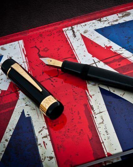 cambridge-magna-classic-black-and-gold-5-aspect-ratio-4×5