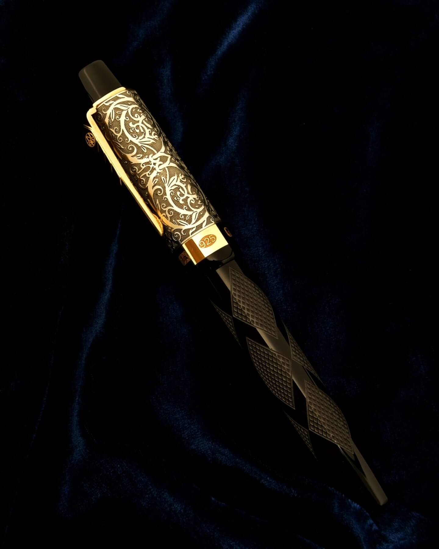 OnotoLab202410: The Vine Pen