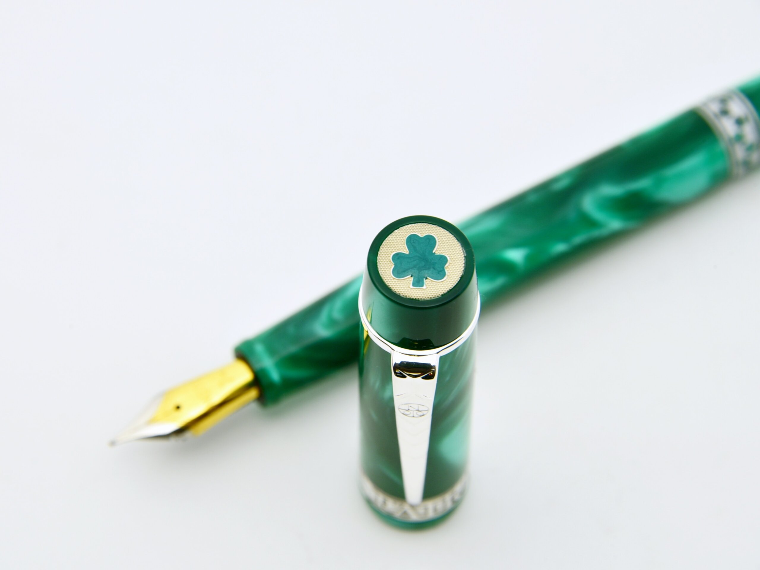 OnotoLab202603: The Shamrock Pen