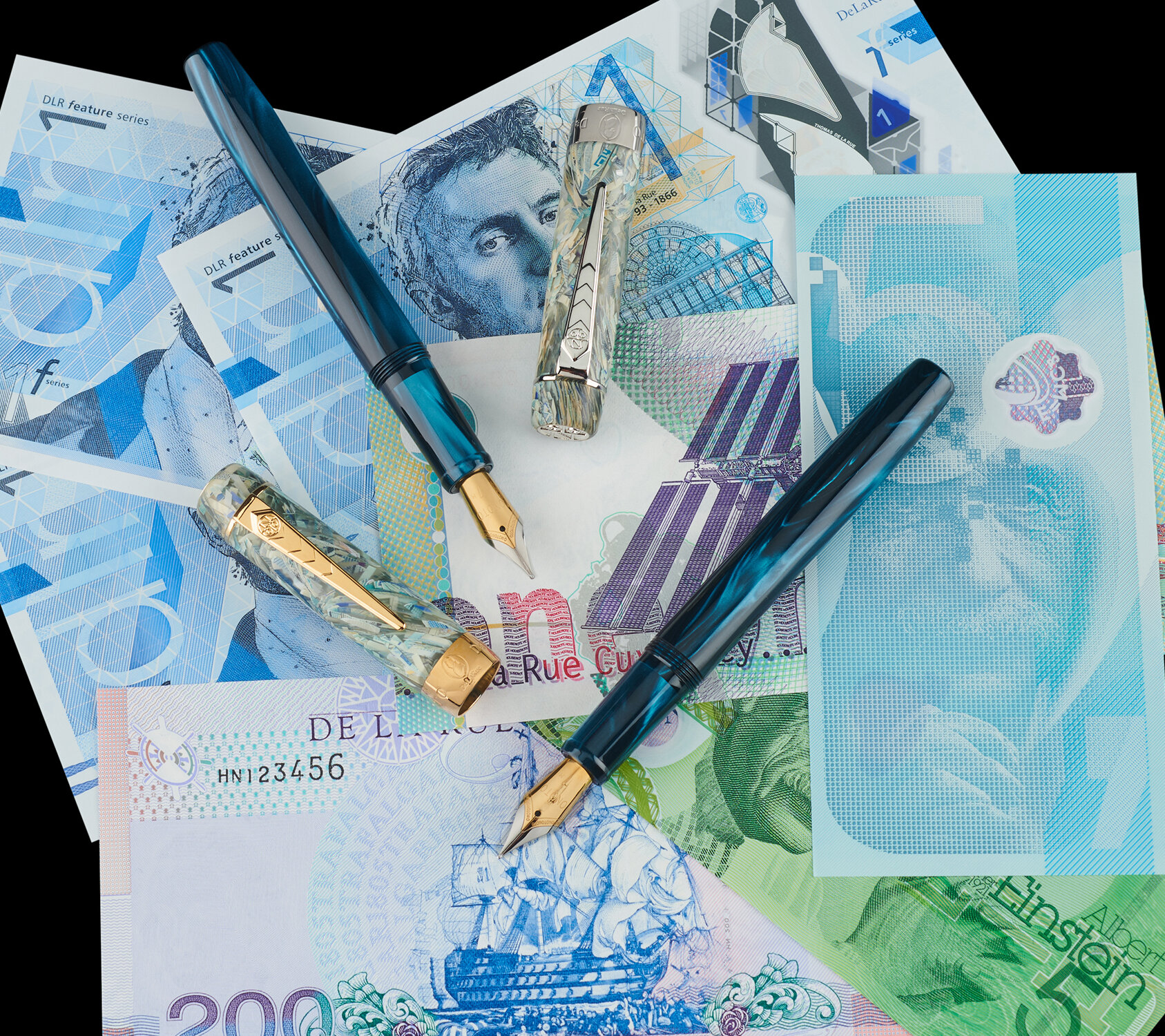 The De La Rue SAFEGUARD® Pen Scholar Edition